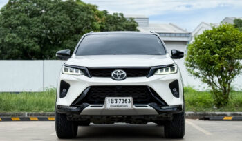 Toyota Fortuner 2.4 Legender Black Top 2WD 2020 full