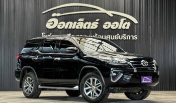 Toyota Fortuner 2.4 V Navi 2WD 2019 full