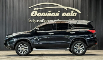Toyota Fortuner 2.4 V Navi 2WD 2019 full