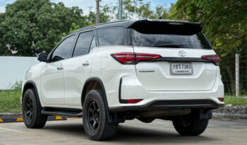 Toyota Fortuner 2.4 Legender Black Top 2WD 2020 full