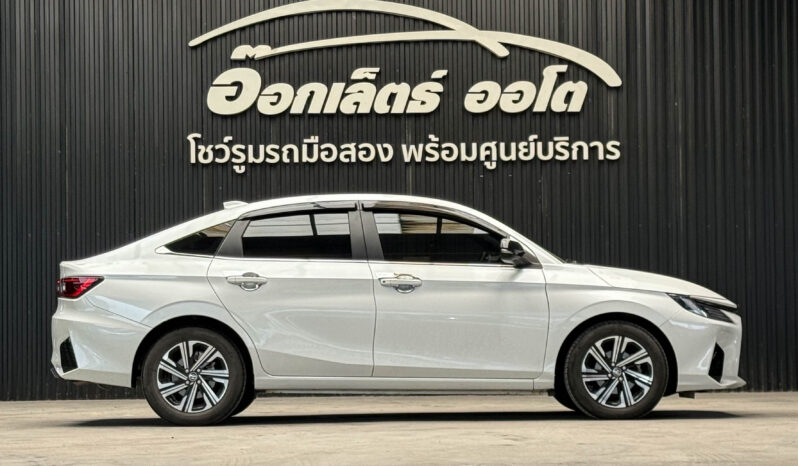 Toyota Yaris Ativ 1.2 Premium Luxury 2023 full
