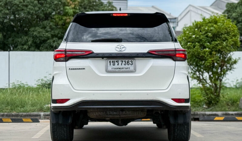 Toyota Fortuner 2.4 Legender Black Top 2WD 2020 full