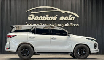 Toyota Fortuner Legender 2.4 Back Top 2WD ปี2022 full