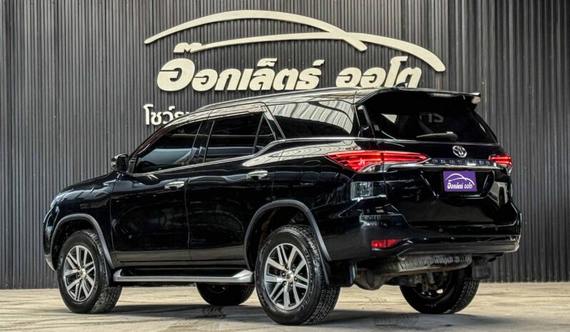 Toyota Fortuner 2.4 V Navi 2WD 2019 full