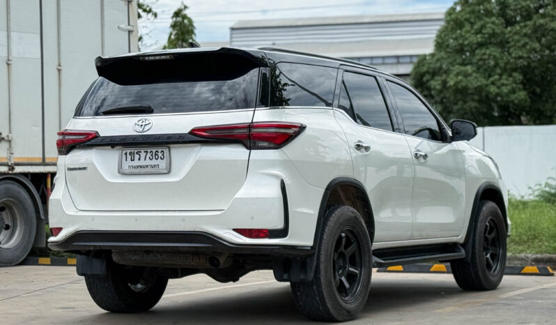 Toyota Fortuner 2.4 Legender Black Top 2WD 2020 full