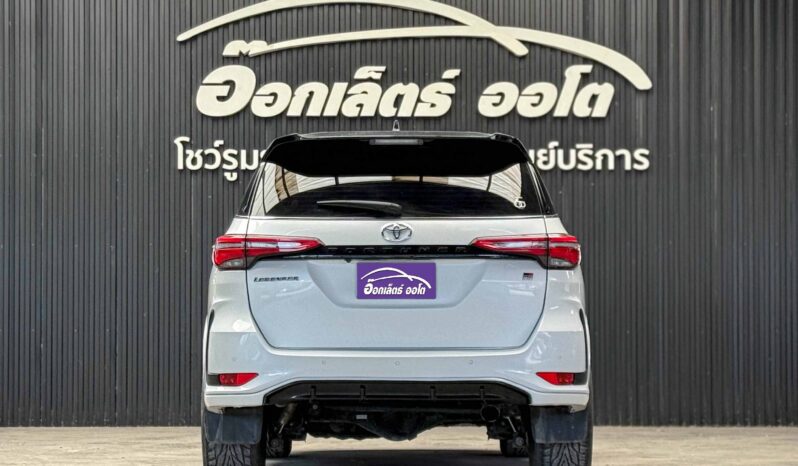 Toyota Fortuner Legender 2.4 Back Top 2WD ปี2022 full