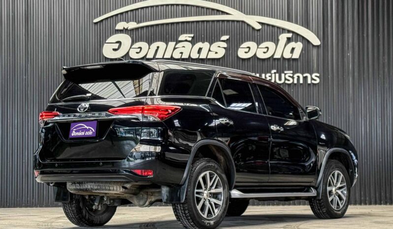 Toyota Fortuner 2.4 V Navi 2WD 2019 full
