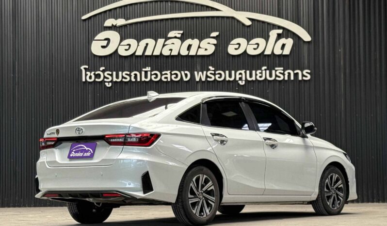 Toyota Yaris Ativ 1.2 Premium Luxury 2023 full