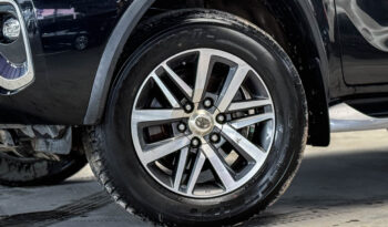 Toyota Fortuner 2.4 V Navi 2WD 2019 full