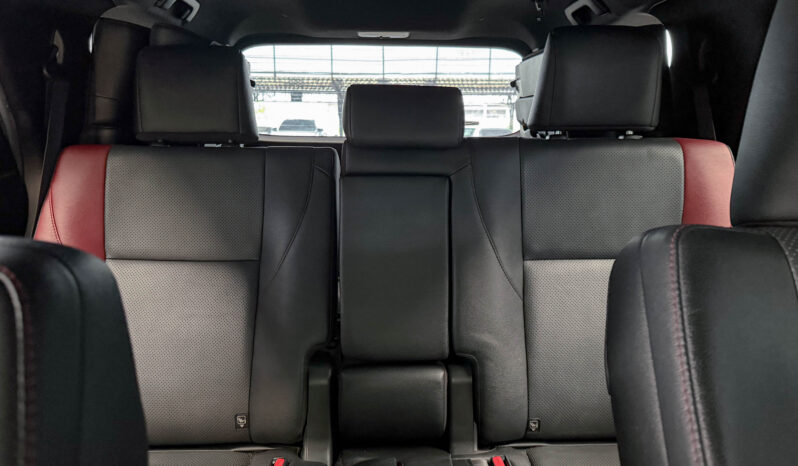 Toyota Fortuner Legender 2.4 Back Top 2WD ปี2022 full