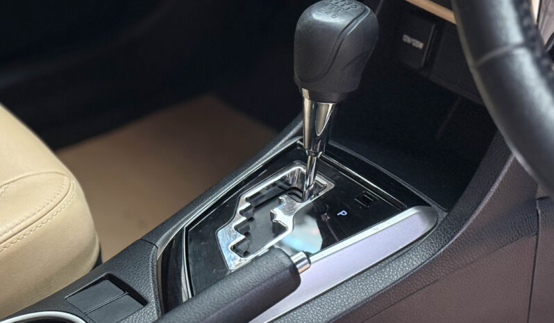 Toyota Corolla Altis 1.6 G 2018 full