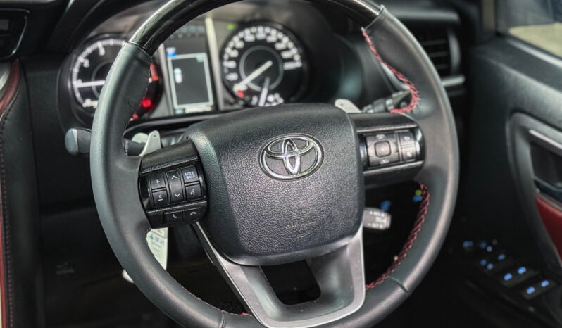 Toyota Fortuner 2.4 Legender Black Top 2WD 2020 full