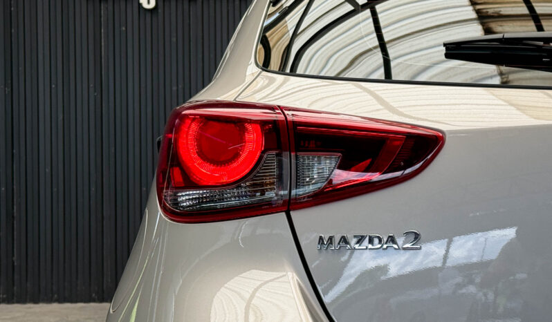 Mazda 2 Hatchback 1.3 SP 2022 full