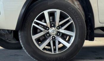 Toyota Fortuner 2.8V 4WD 2016 full