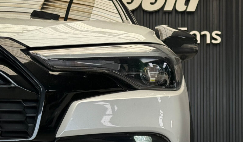 Toyota Corolla Cross 1.8 Hybrid GR Sport 2023 full