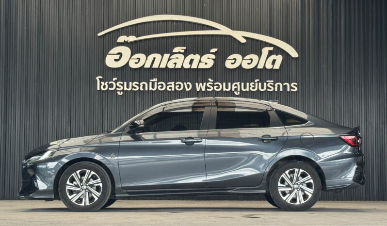 Toyota Yaris Ativ 1.2 Premium Luxury ปี2022 full