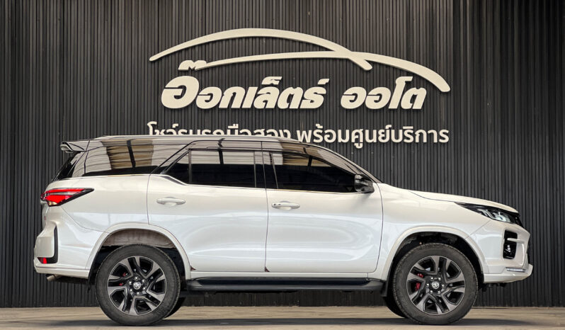 Toyota Fortuner Legender 2.8GR Sport 4WD ปี2022 full