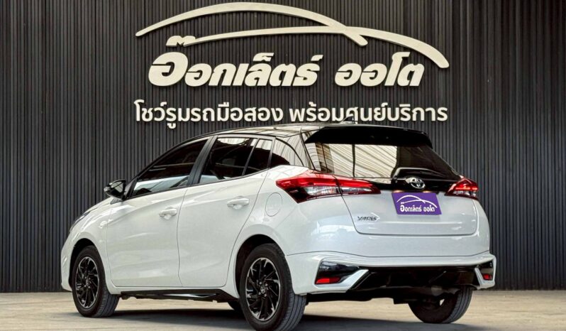 Toyota Yaris 1.2 Sport Premium Black Roof (MNC) 2022 full
