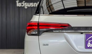 Toyota Fortuner 2.8 TRD Sportivo 2WD 2017 full