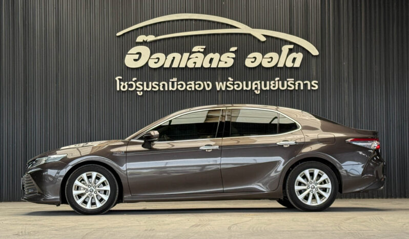 Toyota Camry 2.5 Hybrid (Sunroof) ปี 2019 full