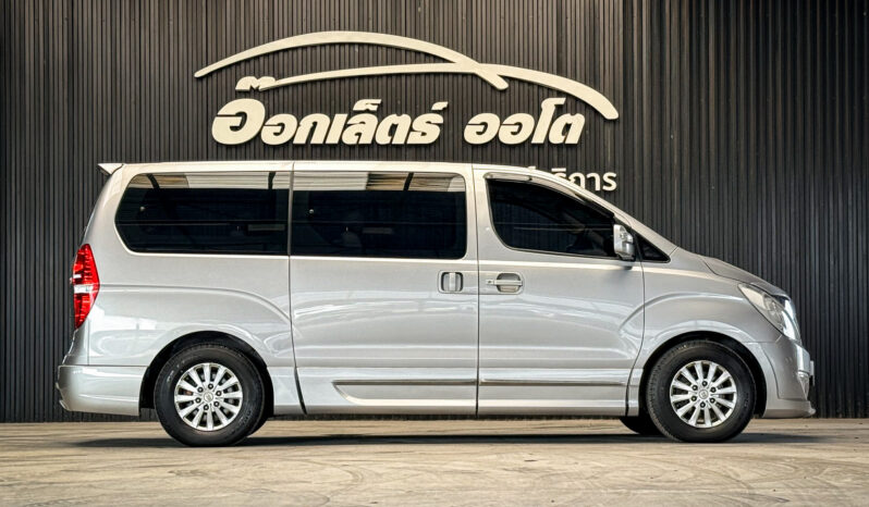 Hyundai H-1 2.5 Elite (mnc) 2016 full
