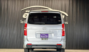 Hyundai H-1 2.5 Elite (mnc) 2016 full