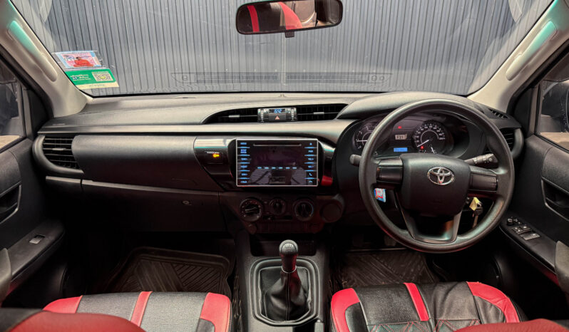 Toyota Hilux Revo Smartcab Prerunner 2.4 E MT 2018 full