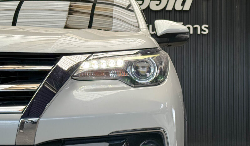 Toyota Fortuner 2.4 V 2WD ปี2018 full