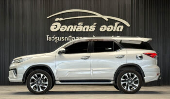 Toyota Fortuner 2.4 V 2WD ปี2018 full