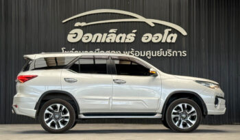 Toyota Fortuner 2.4 V 2WD ปี2018 full