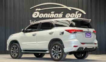 Toyota Fortuner 2.4 V 2WD ปี2018 full