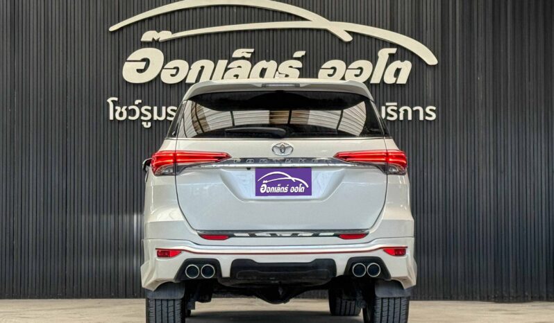 Toyota Fortuner 2.4 V 2WD ปี2018 full