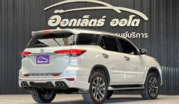 Toyota Fortuner 2.4 V 2WD ปี2018 full
