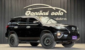 Toyota Fortuner 2.4 V Navi 2WD 2016 full