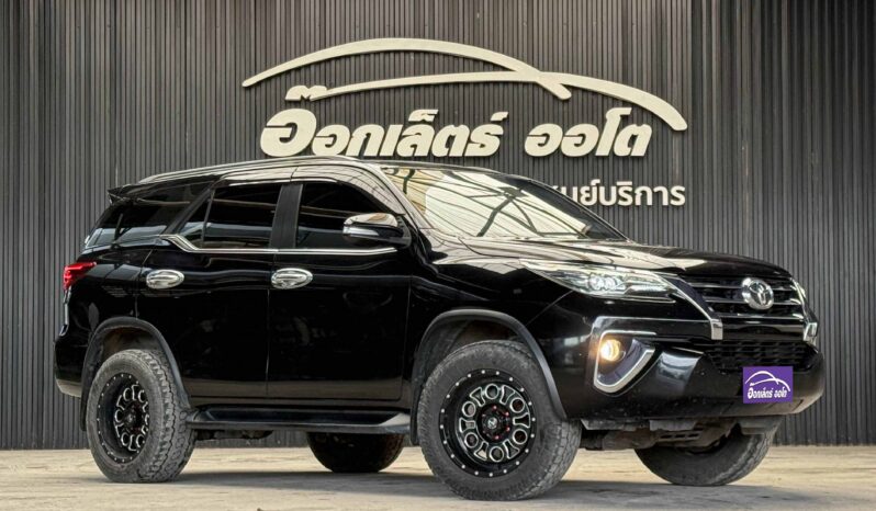 Toyota Fortuner 2.4 V Navi 2WD 2016 full