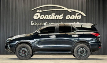 Toyota Fortuner 2.4 V Navi 2WD 2016 full