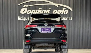 Toyota Fortuner 2.4 V Navi 2WD 2016 full