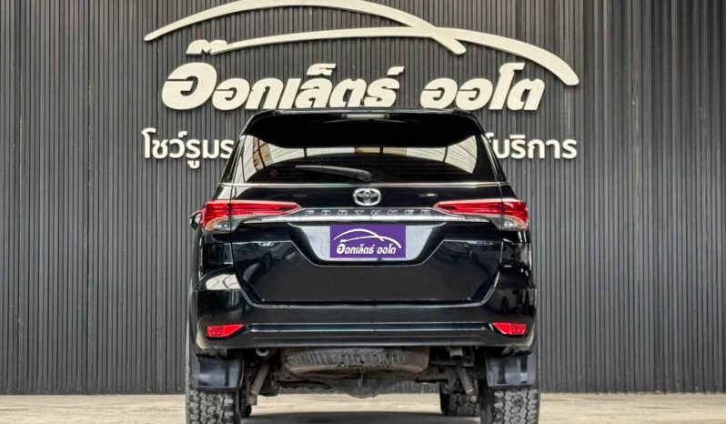 Toyota Fortuner 2.4 V Navi 2WD 2016 full