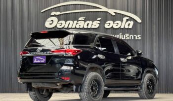 Toyota Fortuner 2.4 V Navi 2WD 2016 full