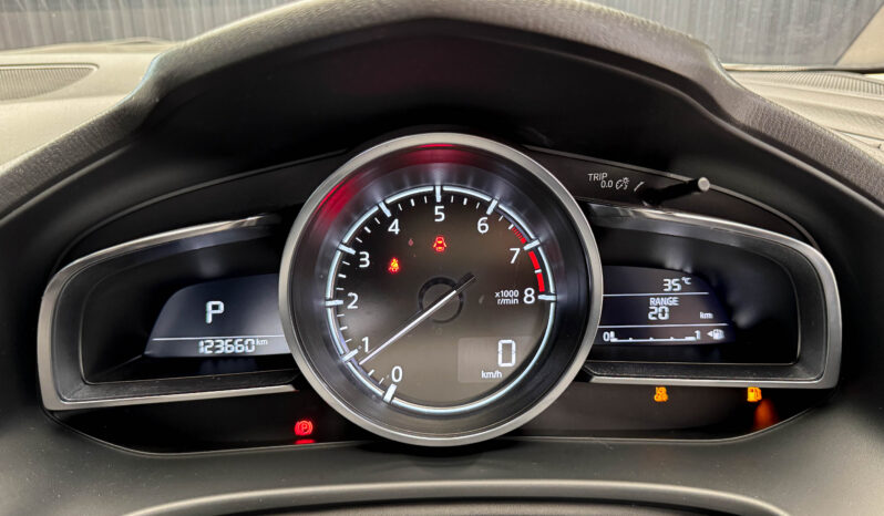 Mazda 3 Hatchback 2.0 SP 2019 full