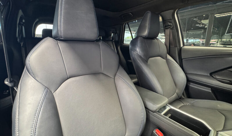 Toyota Yaris Cross 1.5 HEV Nightshade Edition 2025 full