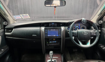 Toyota Fortuner 2.4 V Navi 2WD 2016 full